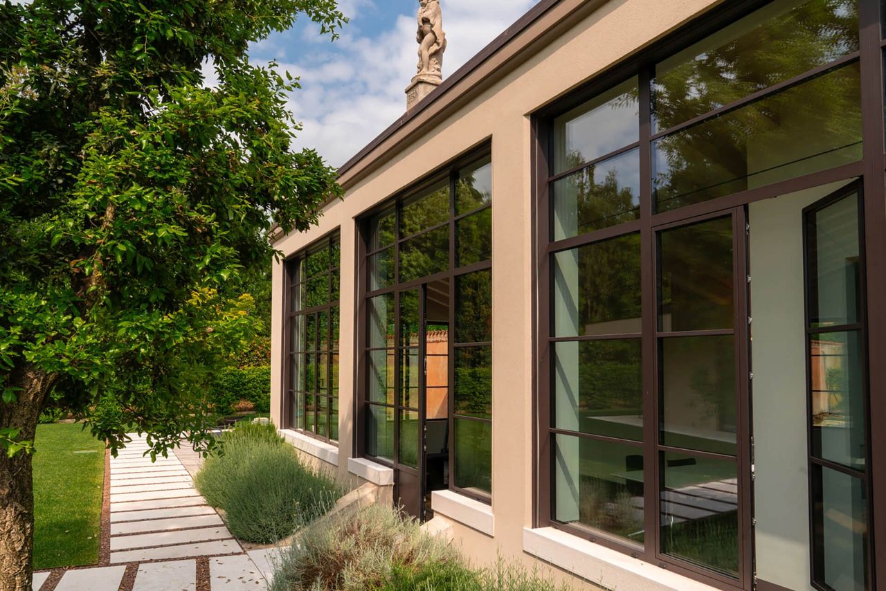 Crystal_DC_House(60)