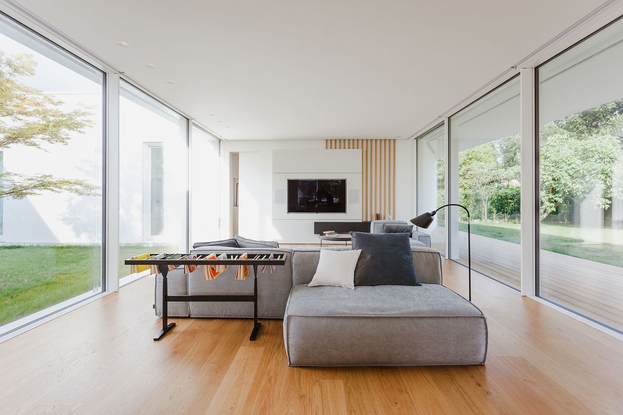 Xtravision_FL_Selvana(8)