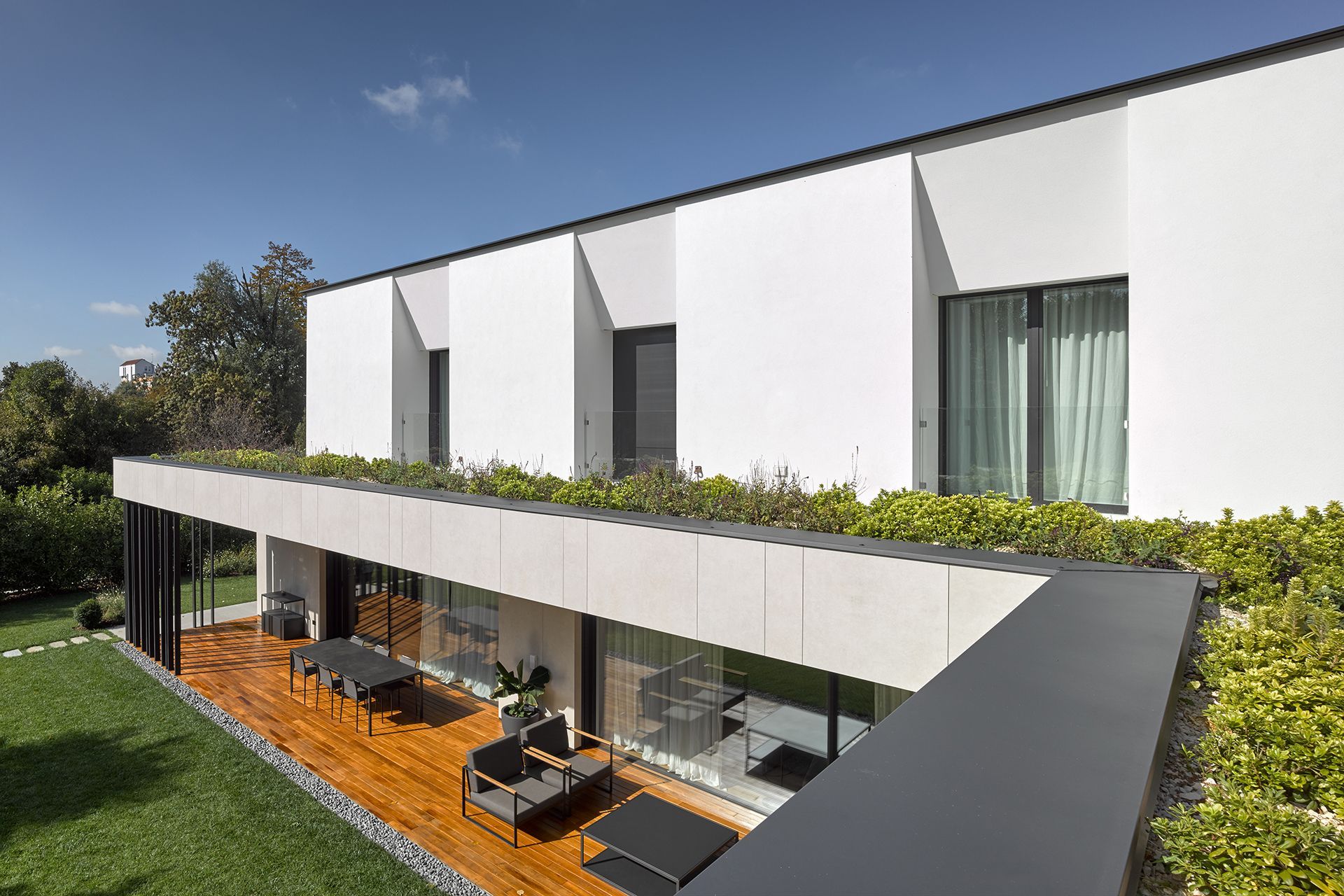 Compact_Xtravision_BN_(8)