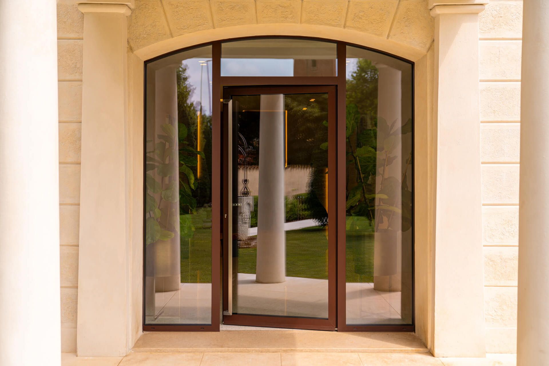 Aluxima_portone_ingresso-Villa_CM-Castelfranco(211)_rid