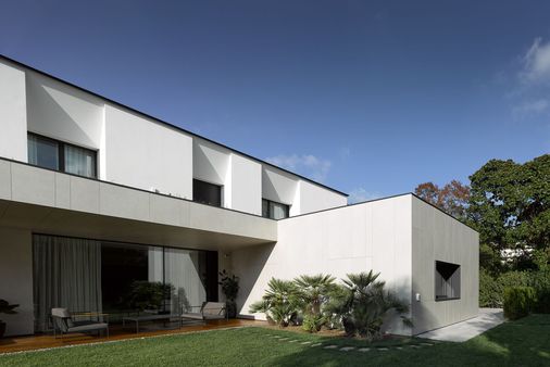 Compact_Xtravision_BN(16)